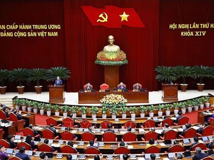 Kinh tế - Chính trị