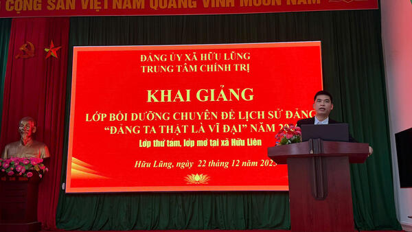 Xã Hữu Liên khai giảng lớp Bồi dưỡng Chuyên đề Lịch sử Đảng năm 2025