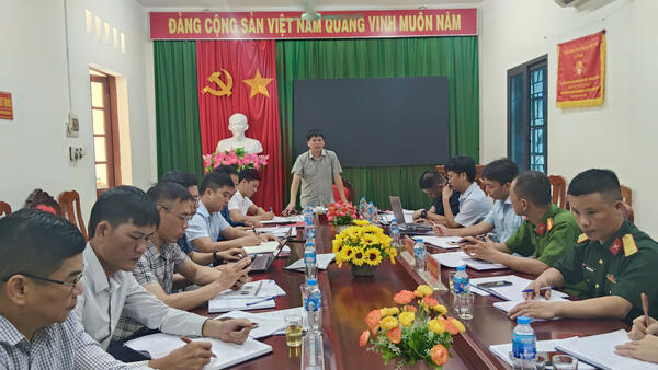 BAN THƯỜNG VỤ ĐẢNG ỦY XÃ HỮU LIÊN TỔ CHỨC KỲ HỌP THỨ 12