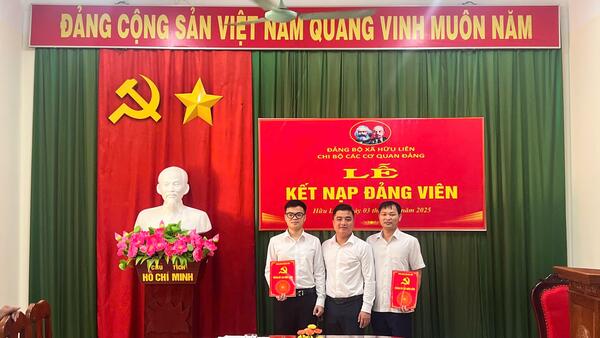Chi bộ Các cơ quan Đảng xã Hữu Liên tổ chức Lễ kết nạp đảng viên mới