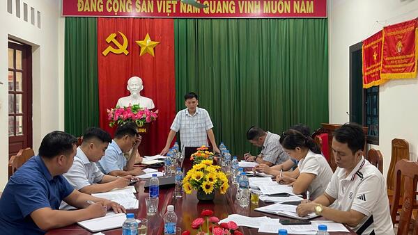 Thường trực Hội đồng nhân dân xã Hữu Liên giám sát việc thực hiện Nghị quyết số 188-NQ/TU của Ban Thường vụ Tỉnh ủy
