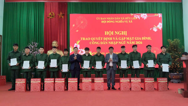 Hội nghị trao quyết định và gặp mặt gia đình, công dân nhập ngũ năm 2026