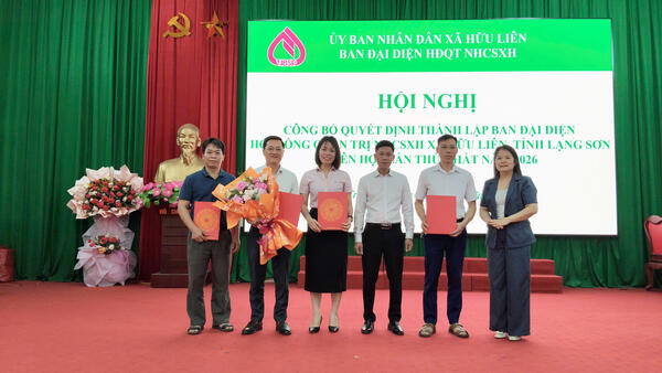 Hội nghị công bố quyết định thành lập Ban đại diện Hội đồng quản trị NHCSXH xã Hữu Liên
