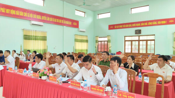 HĐND xã Hữu Liên tổ chức Kỳ họp thứ Hai, khóa XXI thông qua Đề án sắp xếp thôn năm 2026
